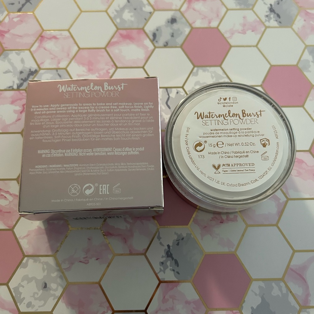 CIATÉ LONDON Watermelon Setting Powder in Translucent - Picture 2 of 2
